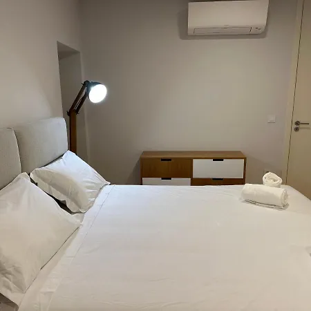 Sm *