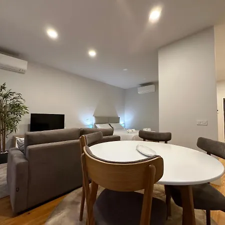 Sm Apartment *